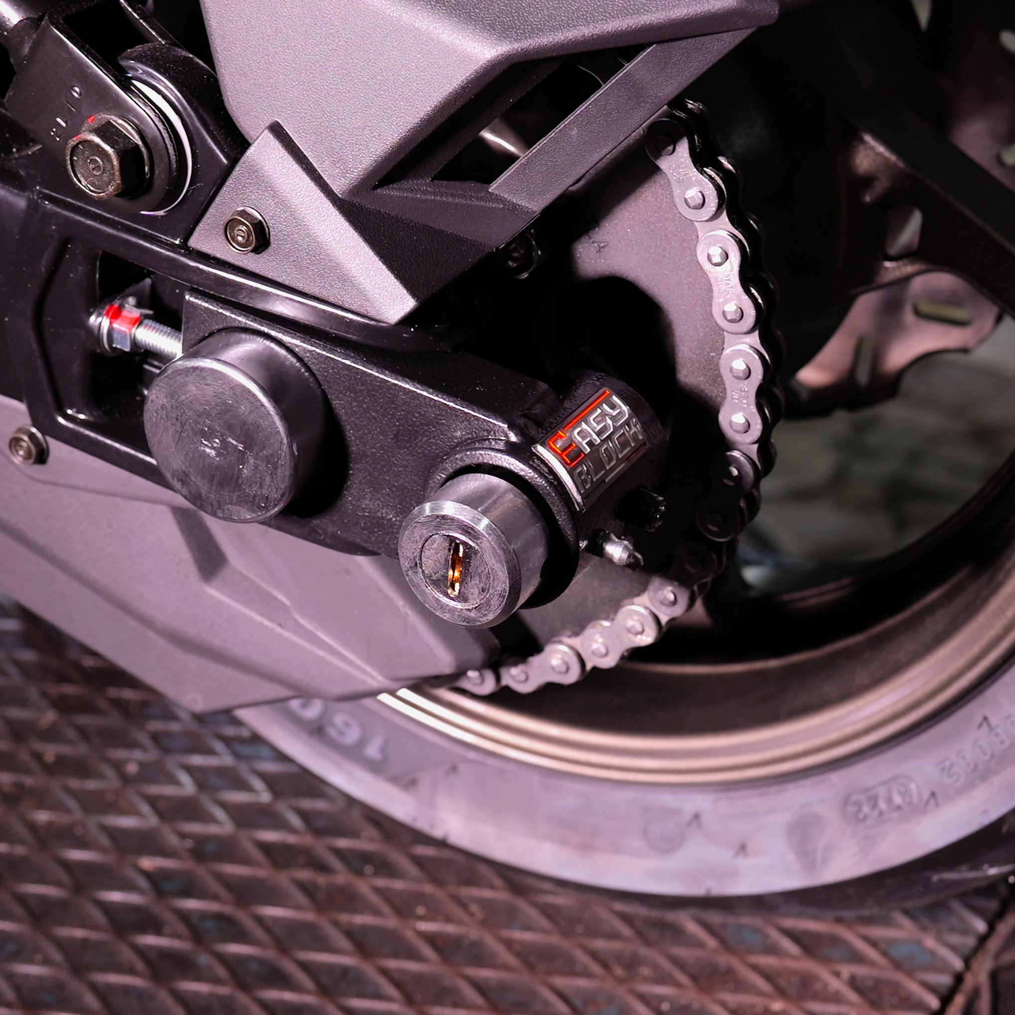 Sym1945 Lock SYM MAXSYM 500 Wheel Lock Anti-Theft | EasyBlock